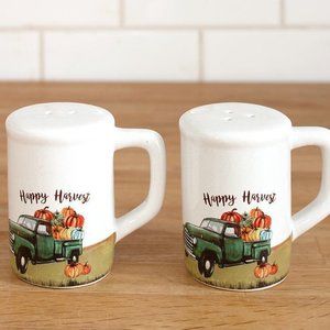 Happy Harvest Kitchen SALT & PEPPER SHAKERS